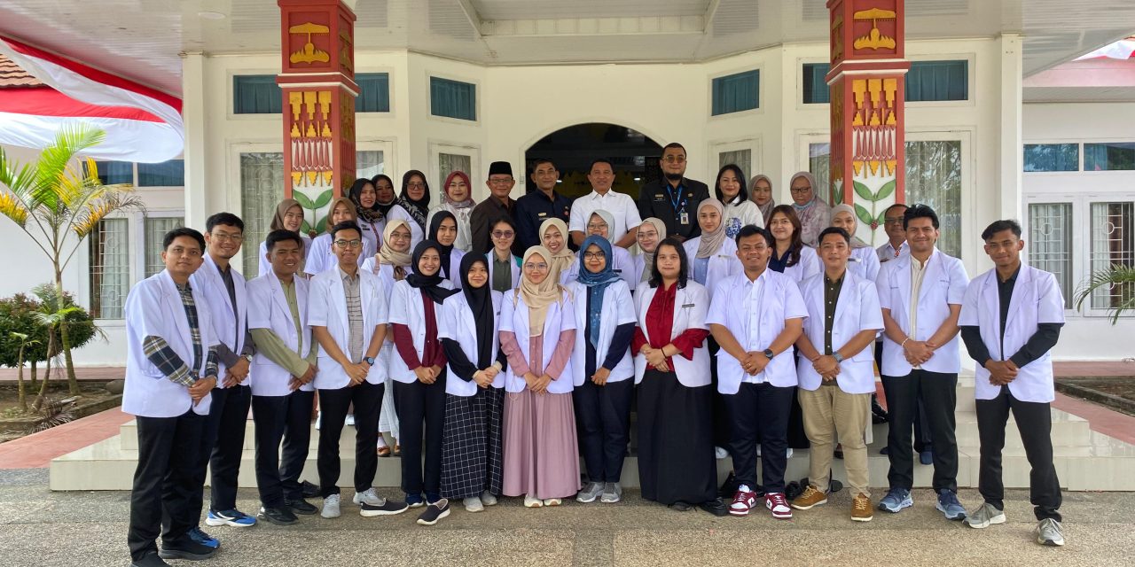 24 Dokter PIDI dan PIDGI Resmi Bertugas di Lampung Barat, Bupati Parosil Sambut Hangat