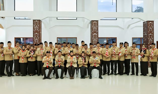 Bupati Parosil Dilantik sebagai Ketua Mabicab, Zelda Naturi Nukman Nahkodai Kwarcab Gerakan Pramuka Lampung Barat