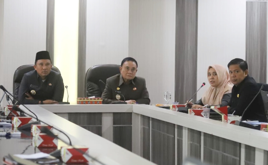 Bupati Lampung Barat Expose Rencana Penataan Kota Liwa, Sekolah Kopi, dan Rehabilitasi Wisma Sindalapai Tahun 2025