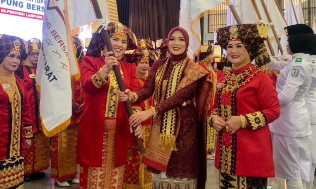 Partinia Parosil Mabsus Resmi Dilantik Sebagai Ketua Mighrul Lampung Bersatu Lampung Barat