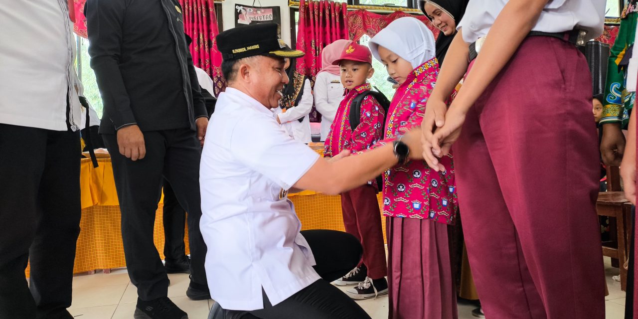 “Semua Bisa Sekolah”: Komitmen Parosil Mabsus Tegakkan Pemerataan Pendidikan di Lampung Barat