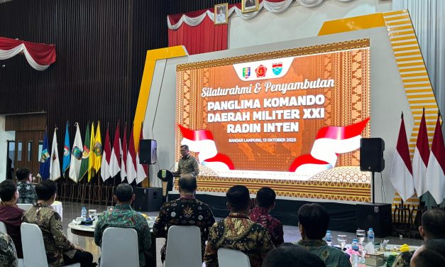 Wabup Lampung Barat Mad Hasnurin Hadiri Silaturahmi dan Penyambutan Pangdam XXI/Radin Inten Mayjen TNI Kristomei Sianturi