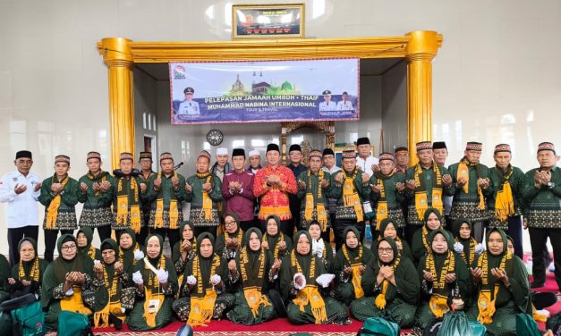 Bupati Parosil Lepas 34 Jamaah Umroh, Tekankan Pentingnya Doa dan Keikhlasan dalam Ibadah