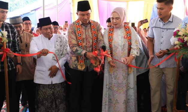 Bupati Lampung Barat hadiri pengajian dan resmikan Masjid Al – Muhajirin Batu Ketulis