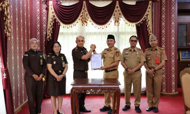 Pemkab Lambar Serahkan Hibah Tanah untuk Kejaksaan Negeri, Perkuat Sinergi Penegakan Hukum