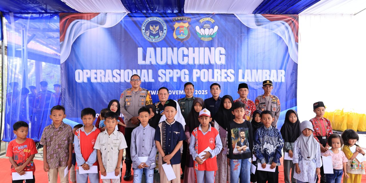 Ditandai Pengguntingan Mawar, Wabup Mad Hasnurin Resmikan Operasional SPPG Polres Lampung Barat di Pekon Tanjung Raya