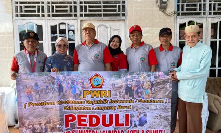 Peduli Banjir Sumatera, Persatuan Wredatama Republik Indonesia Lampung Barat Bersama JNE Salurkan Bantuan Kemanusiaan