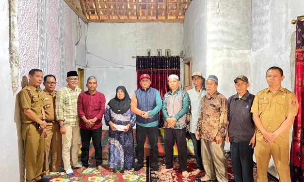 Bupati Lampung Barat Kunjungi Rumah Korban Pembunuhan di Batam, Berharap Pelaku Diadili Sesuai Perbuatan