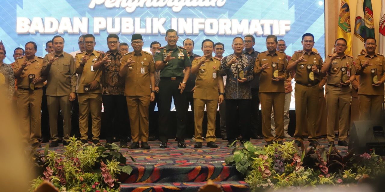 Pemkab Lampung Barat Raih Anugerah Badan Publik Informatif Provinsi Lampung 2025