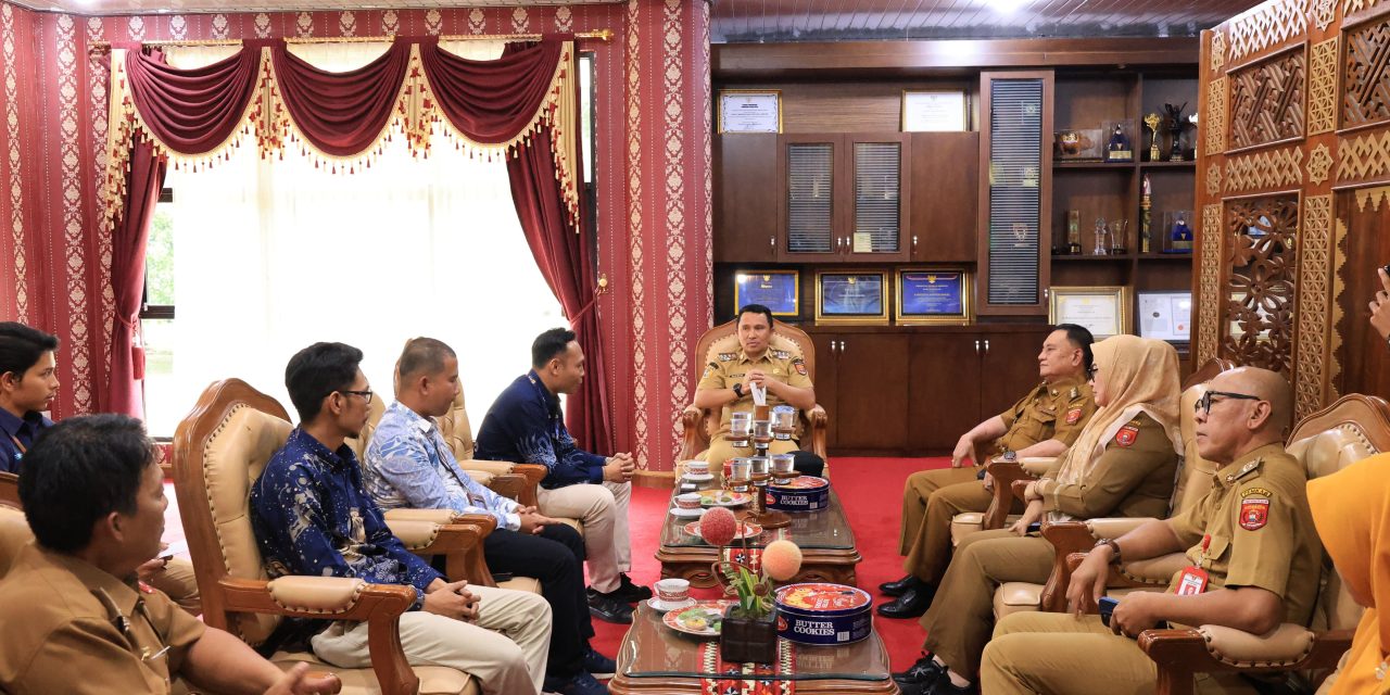 Bupati Lampung Barat Terima Audiensi PLN Bahas Percepatan Listrik Masuk Desa Sidorejo dan Roworejo