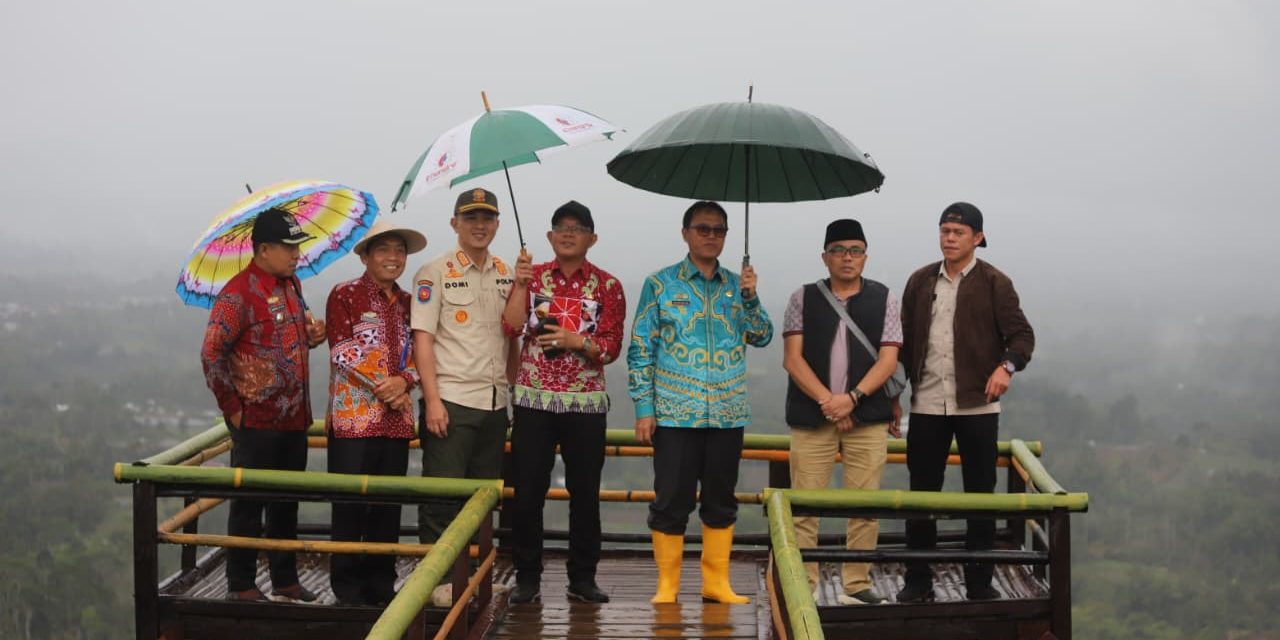 Sekretaris Daerah Optimis Panorama Negeri di Atas Awan Akan Mampu Hipnotis Gubernur Lampung. 