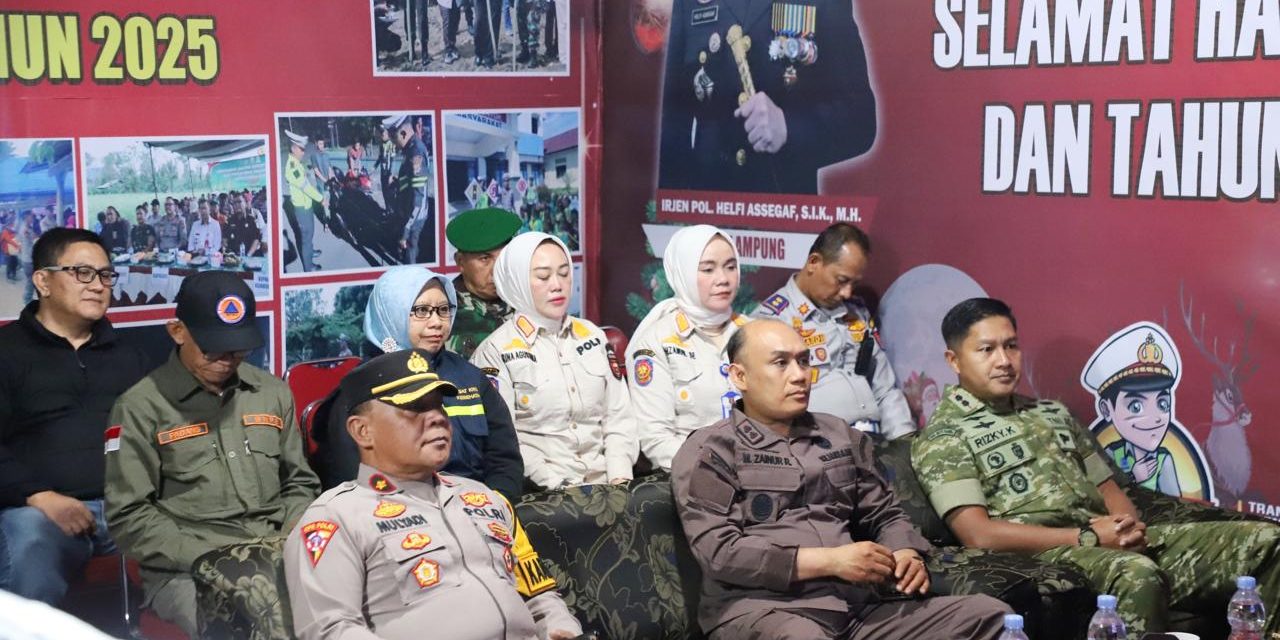 Pemkab dan Forkopimda Lampung Barat Tinjau Kesiapan Pos Pengamanan Jelang Tahun Baru 2026 Di tugu Ara Liwa