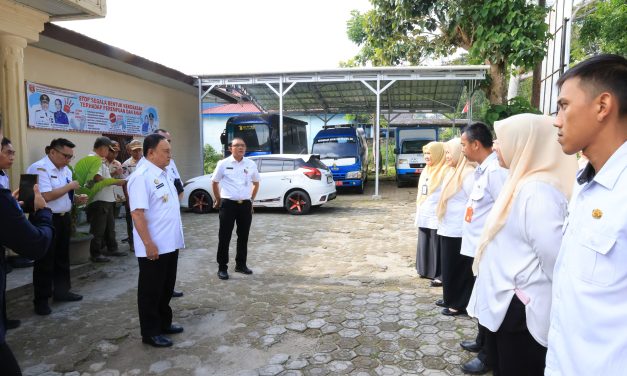 Kembali Lakukan Sidak, Wabup Mad Hasnurin : Kalau Merasa Pegawai Cara Bersyukur Disiplin