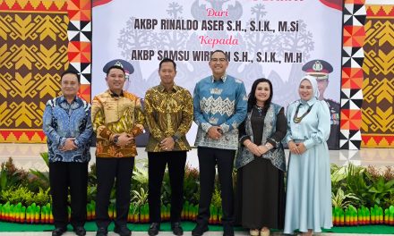 Penuh Kehangatan, Bupati Parosil Lepas AKBP Rinaldo dan Sambut Kapolres Baru Lampung Barat