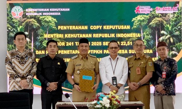 Penantian Panjang Berbuah Hasil, Pemkab Lampung Barat Terima SK Pelepasan Kawasan Hutan untuk TORA