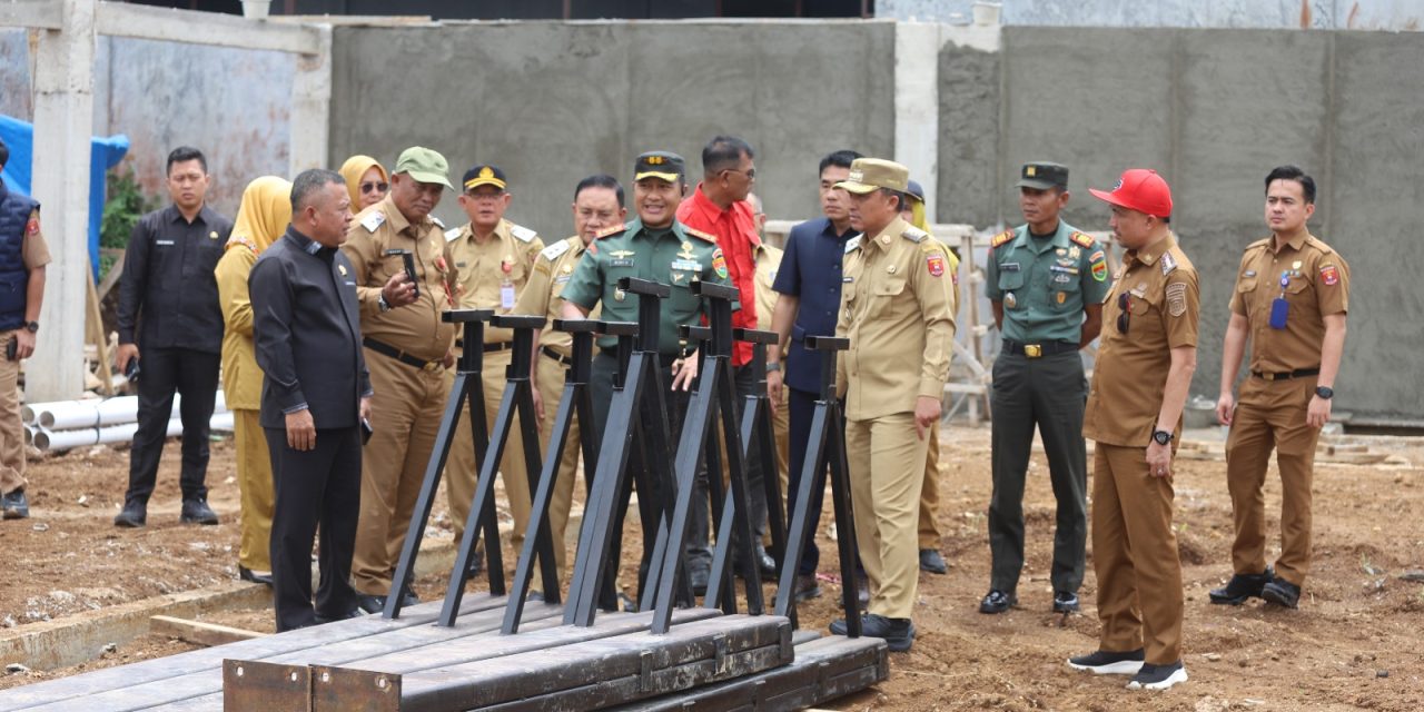 Bupati Parosil Tinjau Pembangunan Gerai Koperasi Desa Merah Putih di Sumber Jaya dan Air Hitam