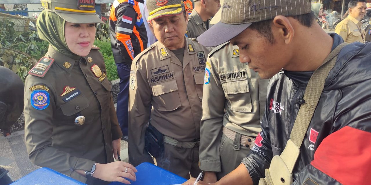 Pemkab dan DPRD Lampung Barat Tertibkan Pedagang di Pasar Liwa, Terminal Jadi Sorotan