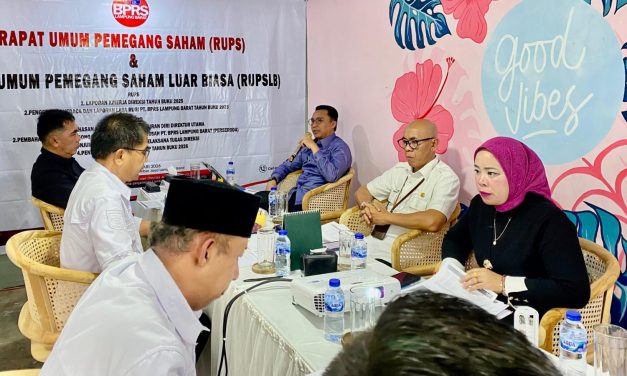 BPRS Diminta Tingkatkan Inovasi Program, Bupati Lambar: Harus Menyesuaikan Zaman