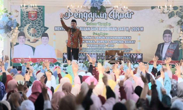 Di Ruang Pengajian Akbar, Bupati Parosil: “Pembangunan itu Tidak Seperti Sim Salabim”
