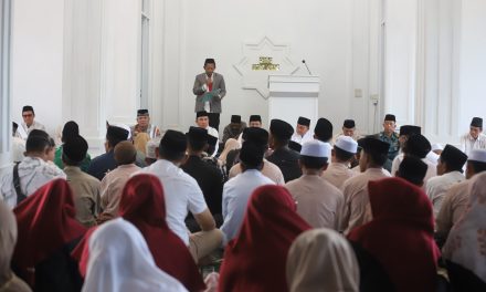 Bupati Parosil Titip Pesan Pembangunan Tiga Ruas Jalan Di Lampung Barat ke Gubernur