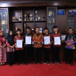 Meraih Prestasi Tingkat Internasional 4 Siswa SMKN 1 Liwa Mendapat Penghargaan Dari Bupati Lampung Barat