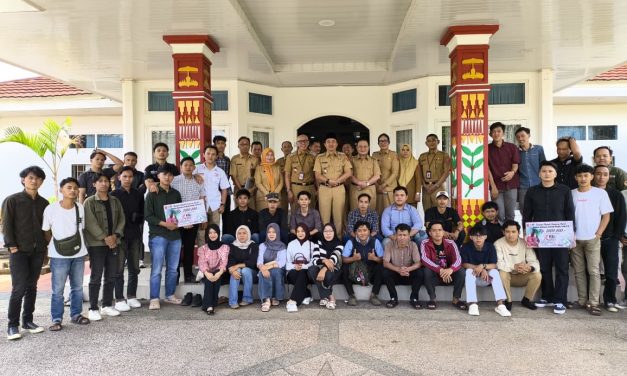 Bupati Lampung Barat Serahkan Bantuan Pesta Sekura Cakak Buah, Minta Jaga Marwah Budaya Sekura