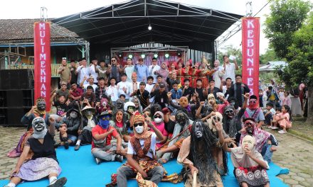 Sekura Cakak Buah Tetap Lestari, Bupati Parosil Ajak Semua Lapisan Jaga Warisan Budaya Lambar