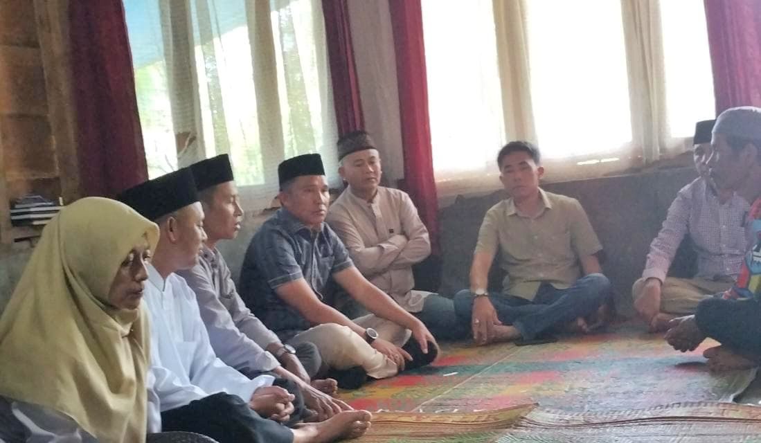Bupati Lampung Barat Sambangi Rumah Almarhum Fikran Aulia Korban Tenggelam di Pesibar