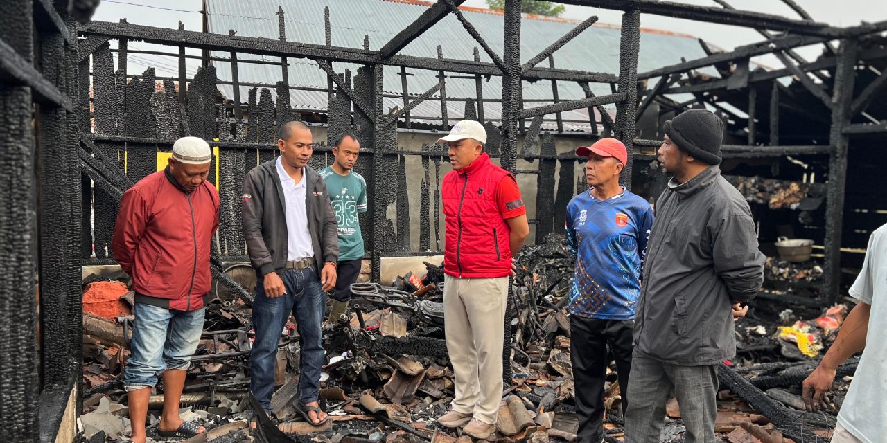 Gerak Cepat, Bupati Lampung Barat Sambangi Rumah Lihun Korban kebakaran di Tugu Mulya