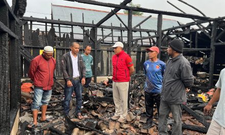Gerak Cepat, Bupati Lampung Barat Sambangi Rumah Lihun Korban kebakaran di Tugu Mulya