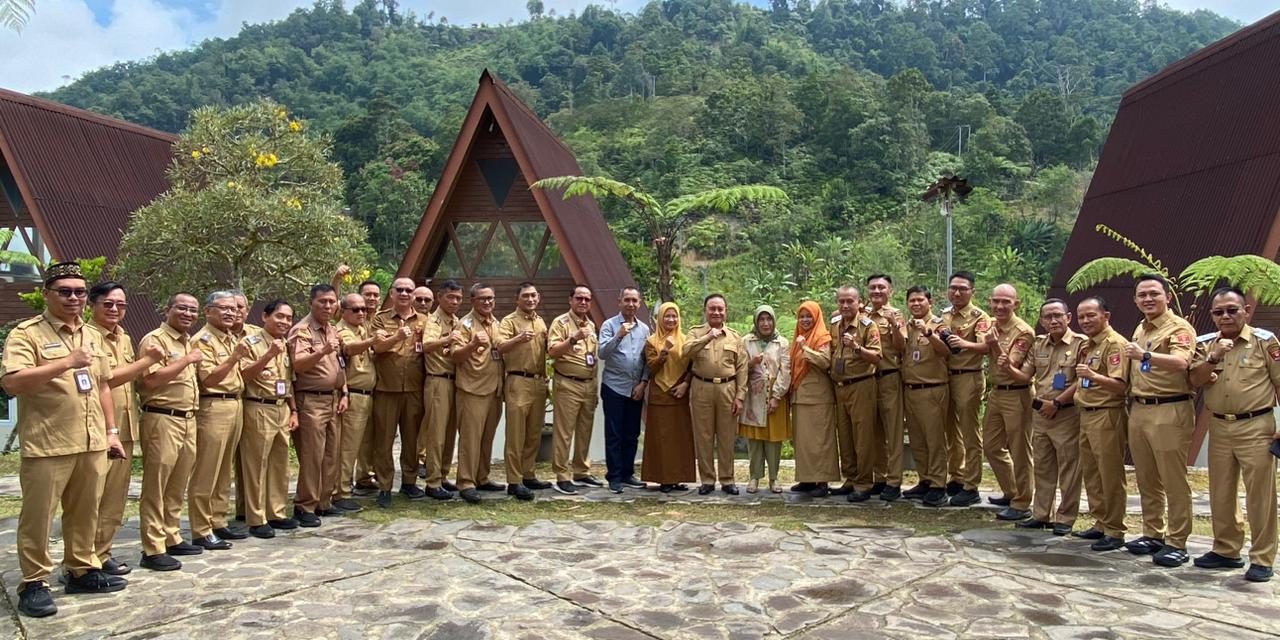 Lepas Purna Tugas Asisten Administrasi Umum, Wakil Bupati Apresiasi Dedikasi dan Pengadian Ismet Selama 31 Tahun