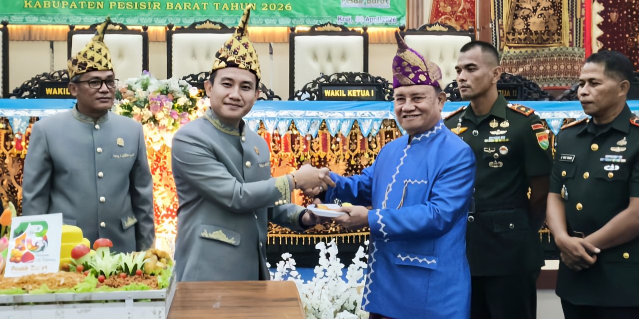Wakil Bupati Lampung Barat Hadiri Undangan Rapat Paripurna HUT ke-13 Kabupaten Pesisir Barat