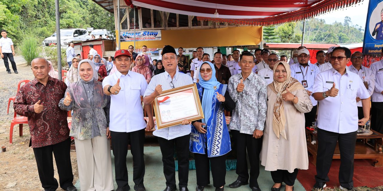 Pemkab Lampung Barat Lepas Tiga ASN Purna Bhakti, Bupati Parosil Apresiasi Dedikasi Puluhan Tahun