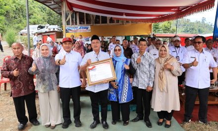 Pemkab Lampung Barat Lepas Tiga ASN Purna Bhakti, Bupati Parosil Apresiasi Dedikasi Puluhan Tahun