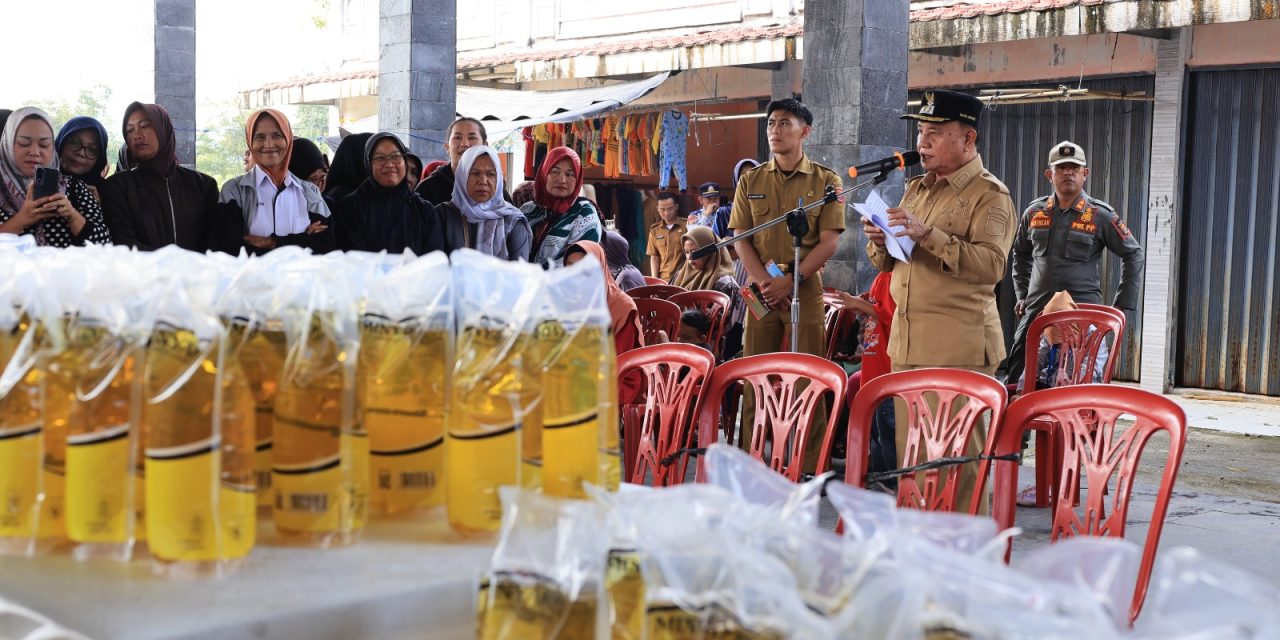 Operasi Pasar Murah Minyakita, Pemkab Lampung Barat Sediakan 6.000 Liter Minyak Goreng untuk Masyarakat