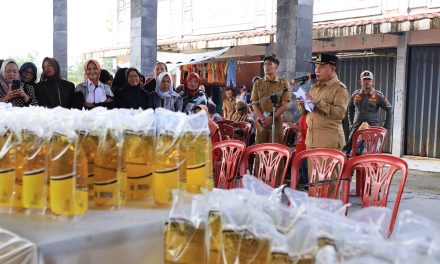 Operasi Pasar Murah Minyakita, Pemkab Lampung Barat Sediakan 6.000 Liter Minyak Goreng untuk Masyarakat