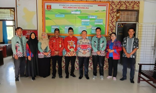 Wabup Mad Hasnurin Kunjungi Tujuh Kecamatan Sehari, Tekankan Disiplin ASN