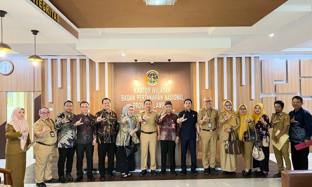 Pelepasan Hutan Sukapura Bupati Parosil Menaruh Harapan Diskresi Khusus, Langsung Jadi Hak Milik Warga Transmigrasi