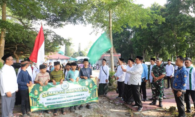 Sekda Nukman Lepas Karnaval Budaya Islam Sambut Tahun Baru Hijriah di Lampung Barat