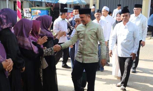 Bupati Parosil Hadiri Pengajian Akbar dan Istighosah Sambut Tahun Baru Islam 1 Muharram 1448 Hijriah di Gedung Surian
