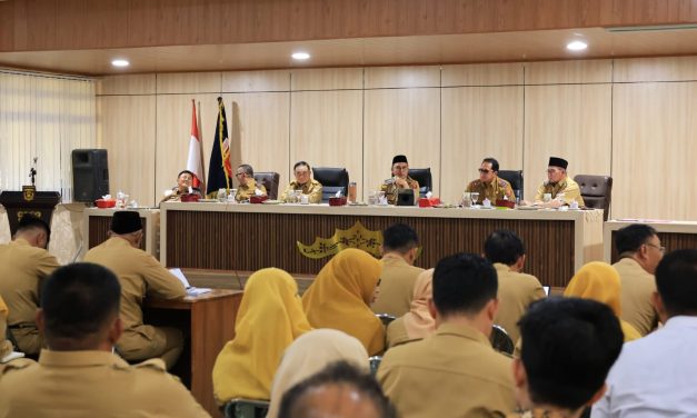 HUT ke-35 Lampung Barat, Bupati Minta Jadikan Momentum Bangga Dengan Adat Sai Batin