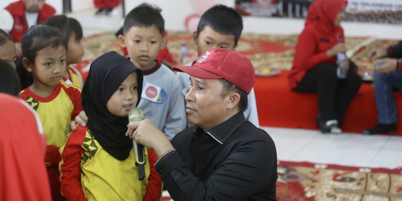 Bupati Lampung Barat Ajak Anak PAUD Kenal Bung Karno Lewat Lomba Mewarnai dan Tebar Benih Ikan
