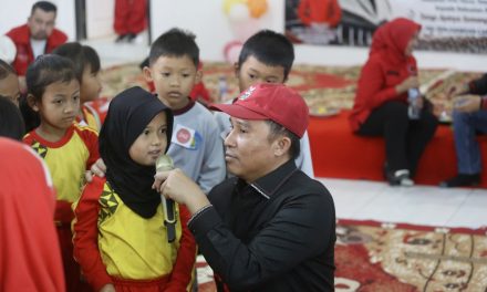 Bupati Lampung Barat Ajak Anak PAUD Kenal Bung Karno Lewat Lomba Mewarnai dan Tebar Benih Ikan
