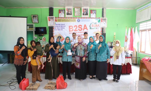 B2SA Goes to Posyandu, Ketua TP-PKK Lampung Barat Ajak Masyarakat Cegah Stunting Lewat Pangan Bergizi