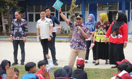 Senyum dan Semangat Warnai MPLS di SMP Negeri 1 Way Tenong, Bupati Parosil Ajak Siswa Baru Berani Bermimpi