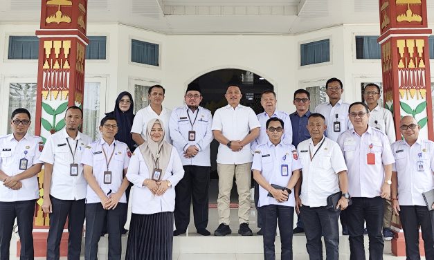 Bupati Parosil Minta MBG Tak Sekadar Bergizi: Libatkan Petani-Peternak, Kelola Limbah, dan Perketat Pengawasan