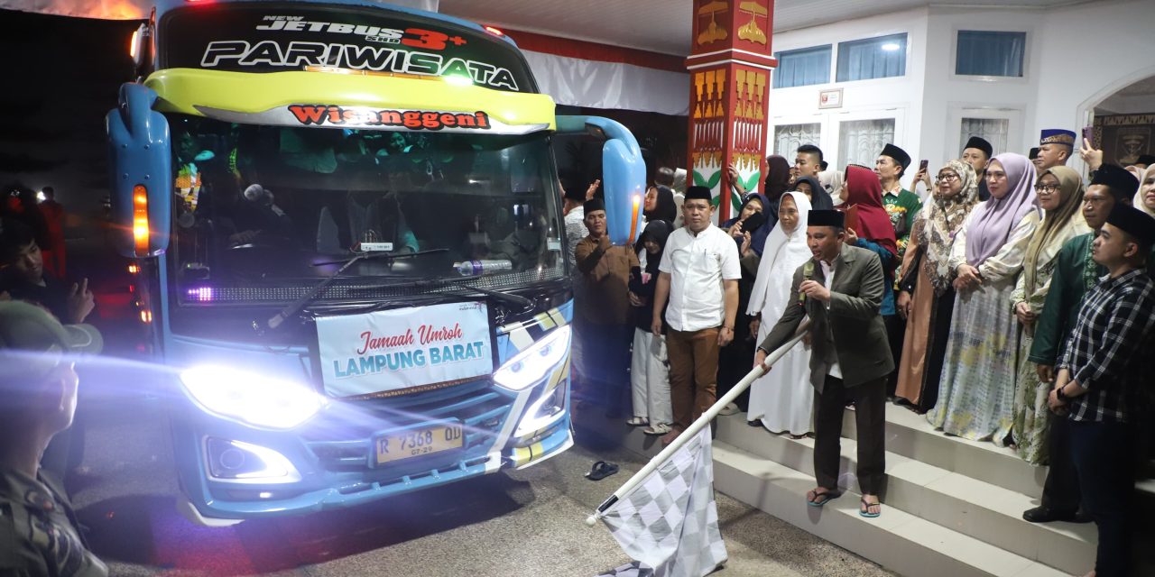 Pemkab Lampung Barat Lepas 30 Jamaah Umrah, Bupati Pesan Doakan Daerah