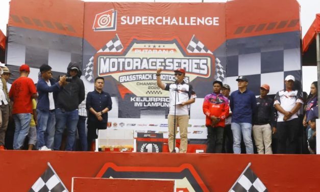 Penutupan Grasstrack Championship di Lampung Barat Meriah, Dihadiri Ribuan Penonton; Ini Kata Bupati Parosil