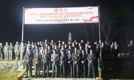Pemkab Lampung Barat Gelar Apel Kehormatan dan Renungan Suci di TMP Liwa