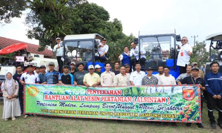 14 Bantuan Alsintan Diserahkan, Bupati Lampung Barat Ingatkan Jangan Jadi Pajangan